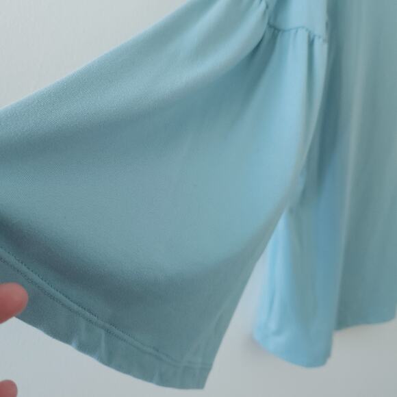 Downeast Womens Blue Blouse Shirt Small Bell Sleeves Soft Stretchy Top - Picture 3 of 5